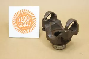 72-86 Jeep CJ Front Dana 30 Open Knuckle Yoke 1310 U-Joint 26 Spline U Bolt Type - Foto 1 di 9