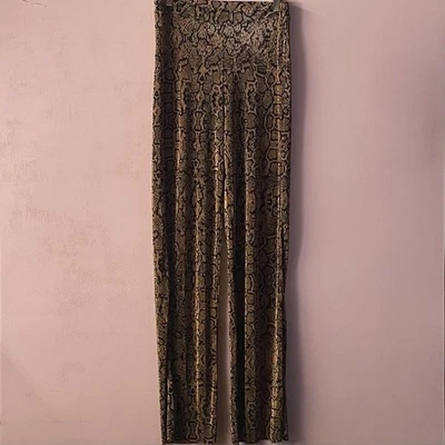 Boohoo Brown/Black Snake Print Pleated High Waisted Straight Leg Pants EUC Sz 6 - Image 1 of 4