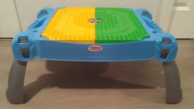 Mega Blok Thomas & Friends Knapford Train Table & Storage Folding Legs - Image 1 of 4