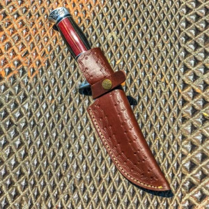 Funda de cuero real hecha a mano para cuchillo de hoja de caza fijo grabado/lazo de cinturón - Imagen 1 de 4