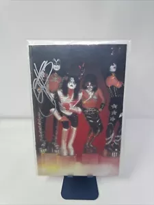 KISS ZOMBIES #1 DYNAMITE COMIC LTD EDITION PHOTO COVER SIGNED GENE SIMMONS 🔥🔥 - Picture 1 of 3