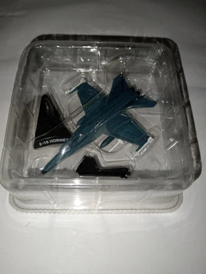 F-18 HORNET AEREI MILITARI DEL PRADO IN SCALA 1/135 AEREO MODELLINO GUERRA WAR  - Immagine 1 di 4