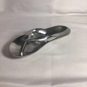 CAST ALUMINUM FLIP-FLOP TRINKET DISH - Picture 1 of 13