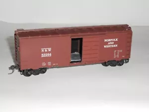 Roundhouse Norfolk & Western Boxcar. Excellent cond. HO Scale. 2 rail DC. No box - Picture 1 of 7