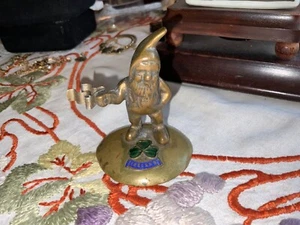PORTAPENNE VINTAGE OTTONE SOUVENIR IRLANDA FOLLETTO GNOMO CARD GIORNO DI SAN PATRIZIO - Foto 1 di 9