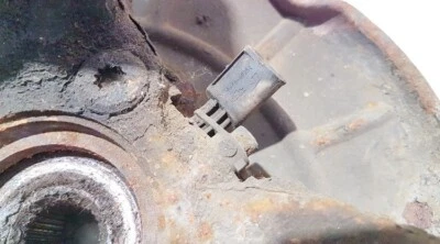 Volkswagen Golf 2005 sensor ABS (SENSOR DE VELOCIDAD DE RUEDA ABS) plataforma delantera #899419-10 Foto 1 de 4