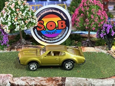 Johnny Lightning 1969 Oldsmobile 442 1:64 ouro fundido usado EX estado - Imagem 1 de 4