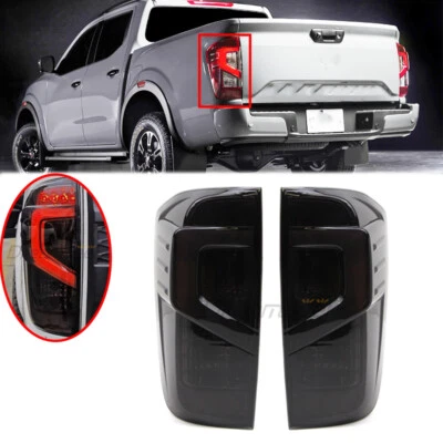 Conjunto de luces traseras de freno traseras LED de humo 1 par para Nissan NP300 Navara 2015-2023 Foto 1 de 4