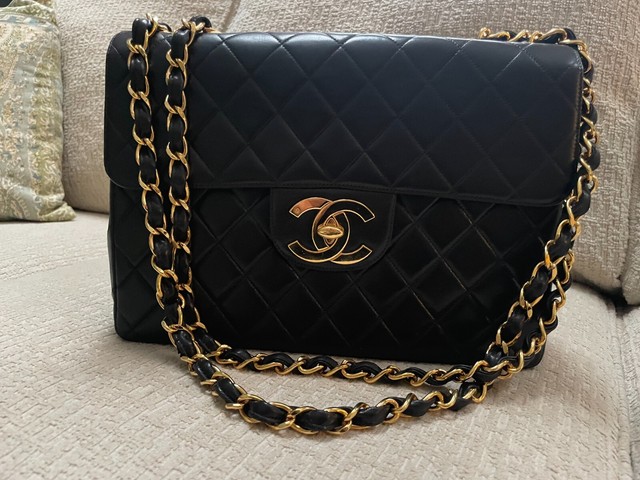 CHANEL, Bags, Vintage Chanel Bag With Victory Hook Pk 394