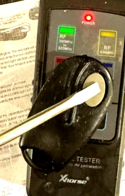 EF4 Lineal ACP00872 1 Botón Transmisor Remoto Llave Llavero Puerta Garaje Abridor de Puerta Foto 1 de 4