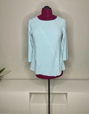 Túnica Ali Miles feminina PS azul claro texturizada design manga botão - Imagem 1 de 4