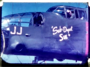 WWII Mitchell  B-25 Nose Art "SUB-DEPOT SUE" 16mm Color Slide Photo - Picture 1 of 2