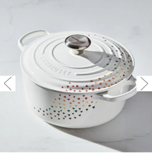 Le Creuset L'Oven Signature Round Dutch Oven 4.5 qt White with Hearts - Amour - Picture 1 of 5