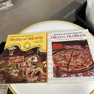 Favorite Recipes Presents Medley Of Meats And Kitchen Auditions - Bild 1 von 8