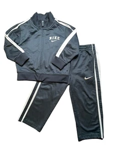 Giacca e pantaloni Nike 2 pezzi tuta da pista set tuta ragazzo taglia 2T - Foto 1 di 3