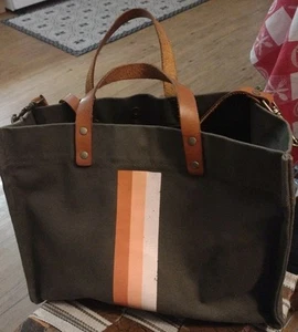 Parker Thatch + Beautycounter Mimi Crossbody Shoulder Handbag Olive Stripes - Picture 1 of 9