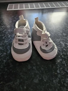Neuwertig Babyschuhe Größe 19 - Bild 1 von 2