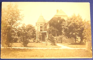 J.H. Cave photo, early credit line, Detroit, Mich., large home, undivided back, - Picture 1 of 4