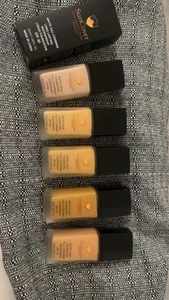 Matte Liquid Foundation – Waterproof, SPF 30, 5 Farben, tierversuchsfrei - Bild 1 von 12