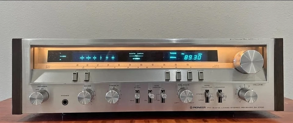 EXCELLENT PIONEER SX-3700 STEREO RECEIVER  - Image 1 of 4