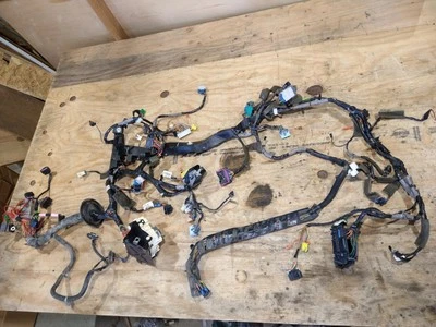 2003 Dashboard Wire Harness Fuse Panel 15196584 Suburban Escalade Tahoe Yukon - Image 1 of 4