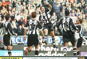 NEWCASTLE: LAURENT ROBERT & TITUS BRAMBLE SIGNED A4 (12x8) MAGAZINE PICTURE+COA - Picture 1 of 1