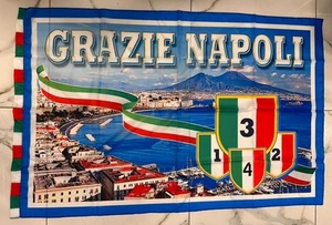 Bandiera 140x100 NAPOLI Campione D’Italia 4º Scudetto 2025 Lukaku McTominay - Afbeelding 1 van 1