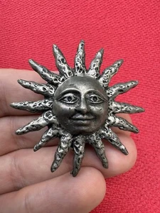 Vintage Signed Q Pewter Pendant  Silver-tone 2 Sided Sun & Moon Celestial Locket - Picture 1 of 20