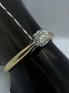 18ct yellow and white gold 0.33carat diamond solitaire - Picture 1 of 11