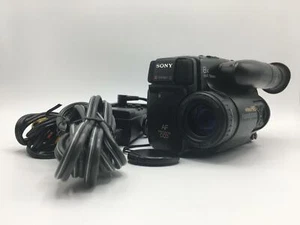 Sony NTSC Stereo Sond Camcorder Video8 Standard Analog 8mm - Read! (CCD-TR81) - Picture 1 of 4