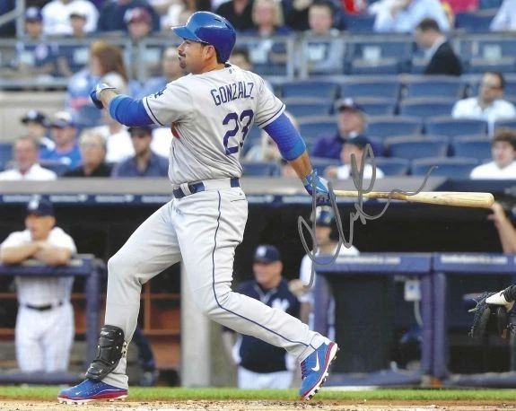 Подписанная фотография 8x10 АДРИАНА ГОНСАЛЕСА из Los Angeles Dodgers с автографом сертификат подлинности - Изображение 1 из 1