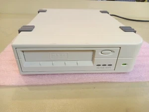 TANDBERG DATA SLR75 38GB/75GB SLR EXT Tape Drive SCSI - Picture 1 of 7