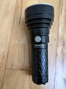 ThruNite Catapult V6 SST70 LED Rechargeable Flashlight, black CW used - Picture 1 of 11