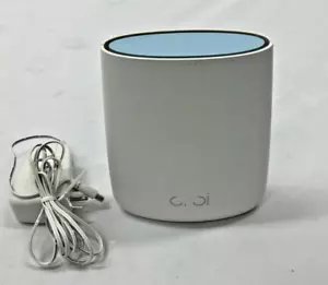 NETGEAR Orbi AC2200 RBR20 Tri-Band Mesh Router & Charging Cable - Picture 1 of 6