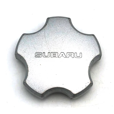 Tapacubos central de rueda Subaru 3,25" OD plateado a presión en 1993-2003 Impreza Legacy Foto 1 de 4