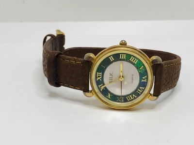 Vintage women’s relic wristwatch needs battery - Image 1 of 4