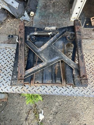 80 86 87 91 ford Bronco F150 F250 F350 Extended Cab ps Bucket Seat Flip up Mount - Image 1 of 4