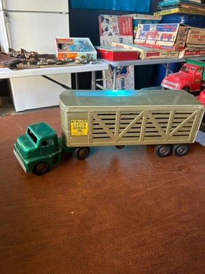 Camión de colección Structo para granjas de ganado - juguete para camión de ganado de hojalata de los años 50 EE. UU. Foto 1 de 4