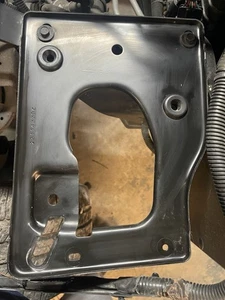 Chevrolet TAHOE 2015-2020 filtro de admisión filtro de aire caja soporte de montaje OEM - Imagen 1 de 2