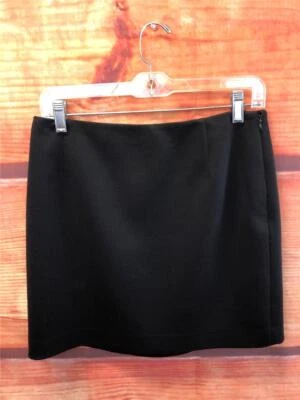 Tahari Black Skirt size small 6 TCA - Image 1 of 4