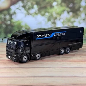 Camión tractor Mitsubishi FUSO Super Great escala 1/43 modelo diecast negro juguete - Imagen 1 de 4