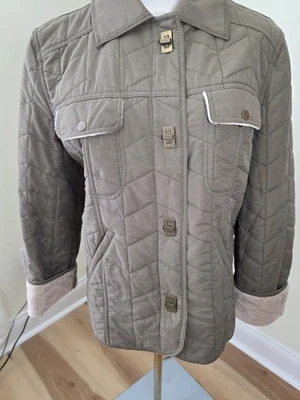 Chaqueta Chadwick's para mujer pequeña acolchada forrada de lana verde oliva cuello bolsillos Foto 1 de 4