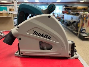Sierra circular de inmersión Makita SP6000J1 6-1/2" con estuche y 2 abrazaderas Makita-VER FOTOS - Imagen 1 de 7