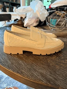 Dolce Vita Ersula Knochen perforierte Penny-Loafer Größe 10 neu ohne Etikett - Bild 1 von 7