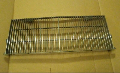 82 83 84 85 86 Chrysler Lebaron parrilla cromada inserción parrilla Town & Country grietas Foto 1 de 4