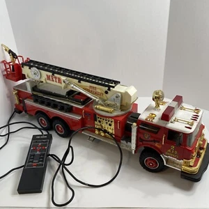 New Bright Fire Engine Truck 1988 Metro 2 Wired Remote Partially works w/ Video - Picture 1 of 13