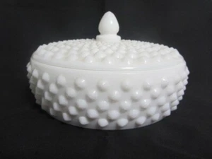 VINTAGE FENTON ART GLASS HOBNAIL CANDY JAR POWDER BOX MILK GLASS - Bild 1 von 7