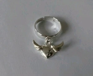 Silberfarbener verstellbarer Ring mit Hänger UK VERKÄUFER!  - Bild 1 von 2