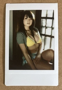 AI SHINOZAKI CHEKI PROMO INCENTIVE JAPAN GRAVURE IDOL JPOP BIKINI 篠崎 愛 - Picture 1 of 1