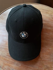 BMW Classic schwarze Baseballkappe, Einheitsgröße, verstellbarer Riemen hinten - Bild 1 von 4